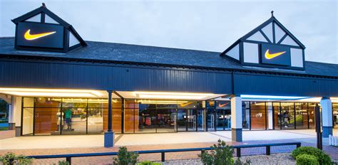 nike cheshire oaks opening times